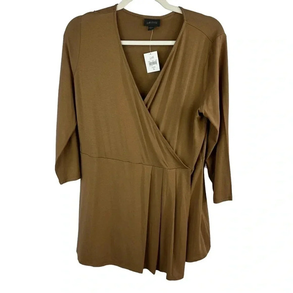 J Jill Wearever‎ Collection Acorn Surplice Blouse  Small NWT Minimalist Neutral - Picture 1 of 7